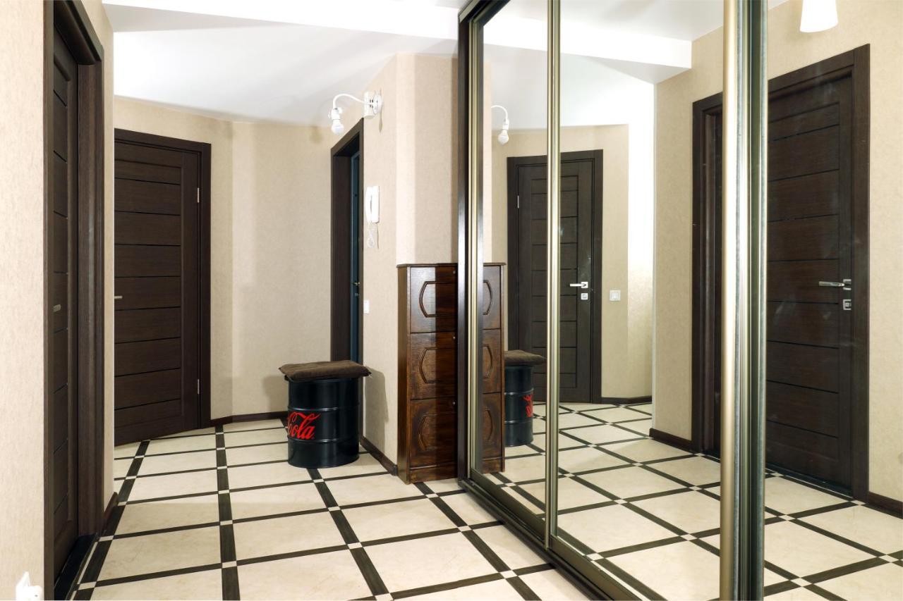 2 Rooms Semi-Luxury Apt On 39-H Nezalezhnoi Ukrаiny Street Next To The City Council Zaporizhia Exterior foto